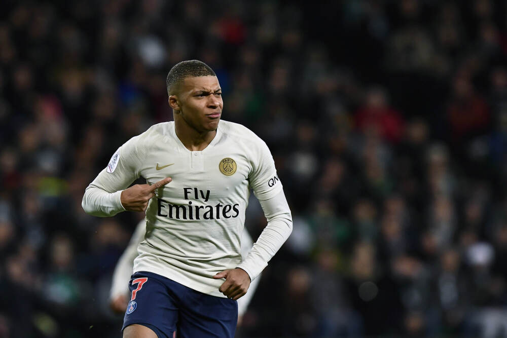 苹果或将跳过iPhone 19，iPhone 16惊现冰点价果粉直呼心碎！